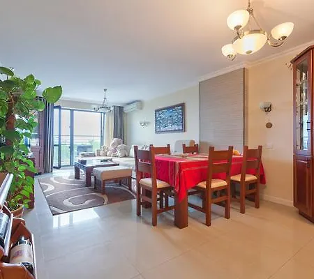 アパート Panteona Seaview Penthouse ブルガス