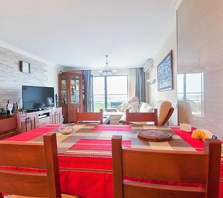 Panteona Seaview Penthouse アパート *
