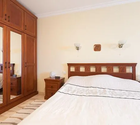 Panteona Seaview Penthouse アパート